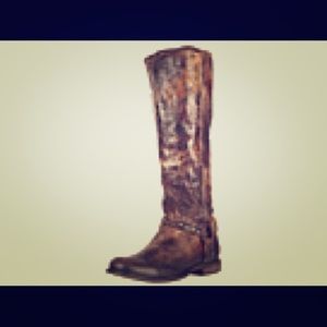 Frye Phillip Studded Harness Tail